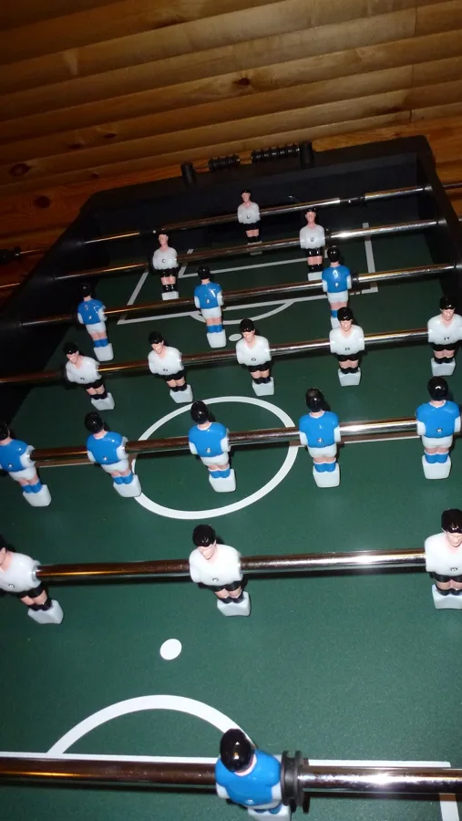 STALO FUTBOLAS (FOOSBALL)