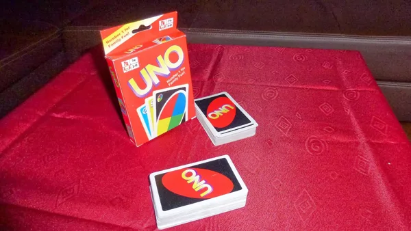 UNO kortos